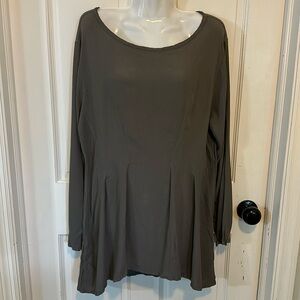 NWT Handwritten by Tanya Sarne Green gauze like material blouse size small